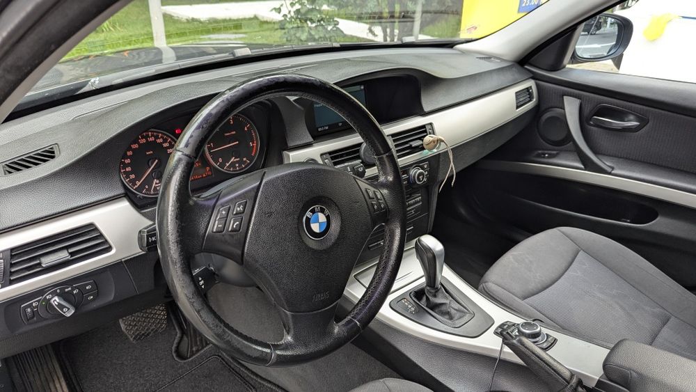 BMW E91 318d Touring Automat