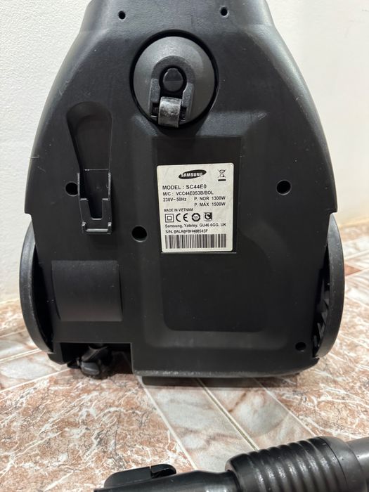 Aspirator fara sac Samsung SC44E0