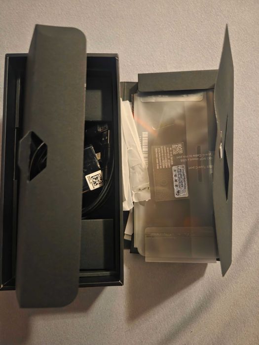 Vand Asus ROG Phone 2 cutie originala