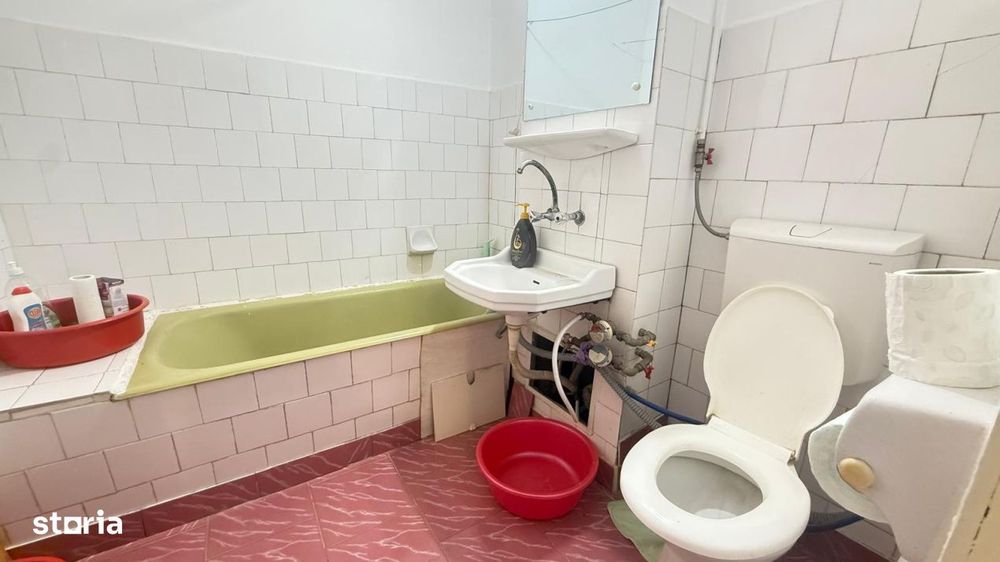 Apartament 3 camere decomandat, 64.80 mp, zona Republicii