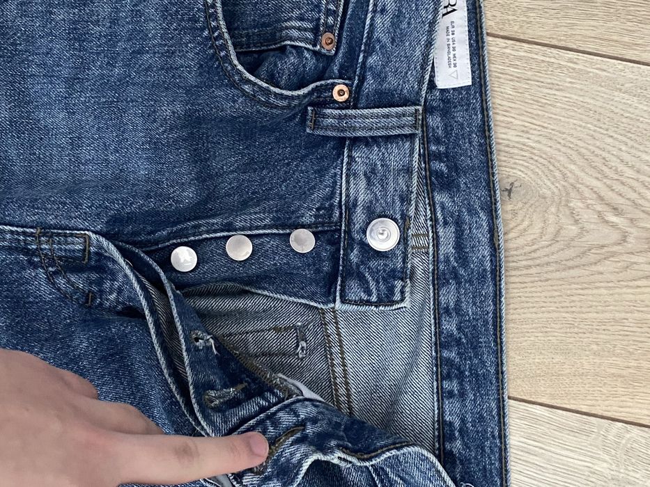 Синие джинсы Zara