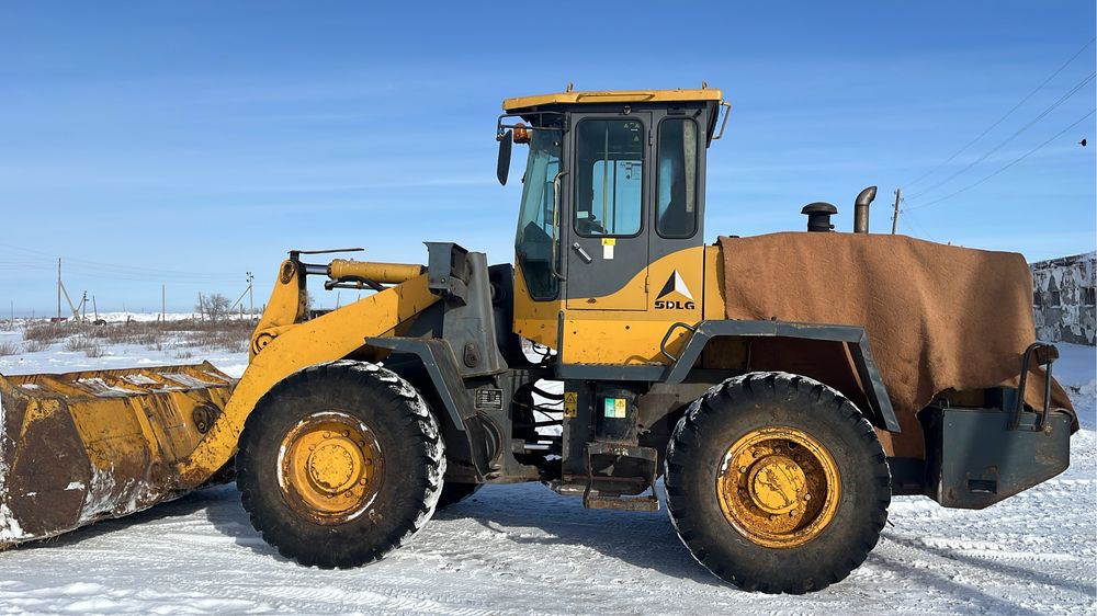 Фронтальный погрузчик