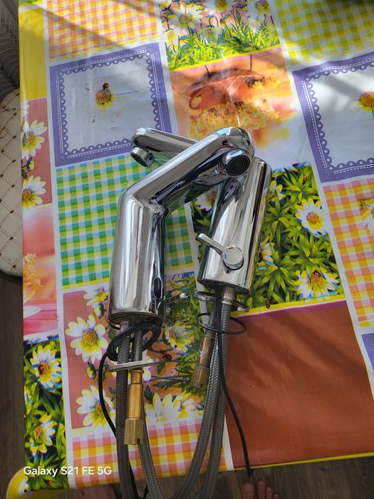Продам смеситель сенсорный