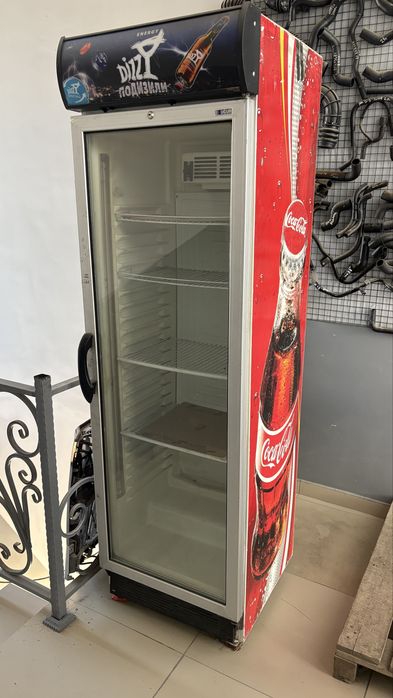 Холодильник витринный