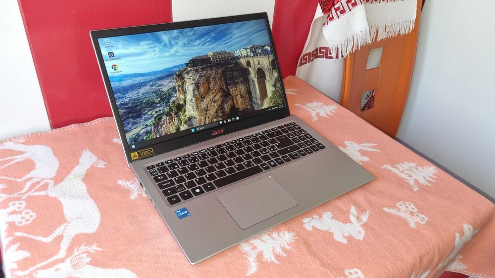 ACER i3 generatia a-11-a = 800 lei