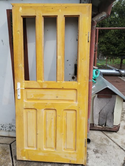 Vând ușă din lemn masiv 205x99cm