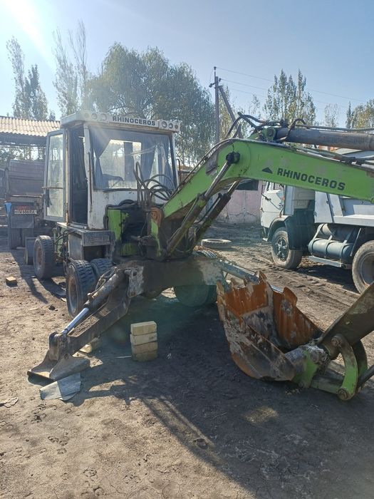 Ekskavator paguruzchik