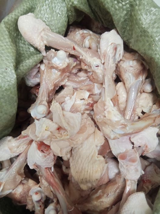 Кости куриное, трубчатые.