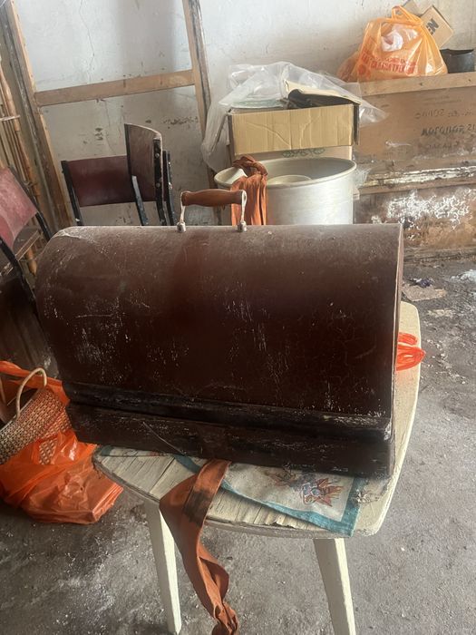 Продам швейную машинку Зингера