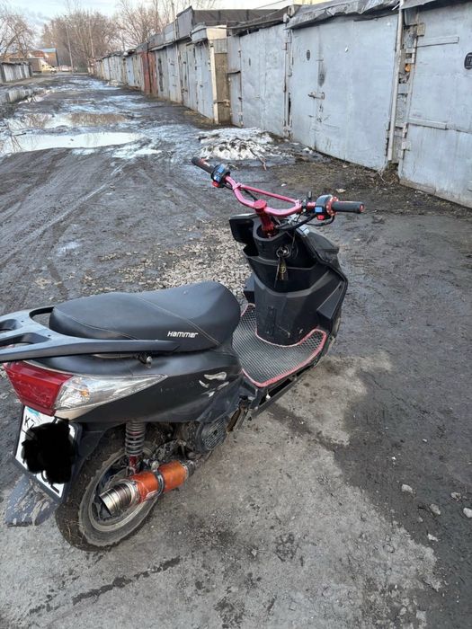 Продам скутер м8