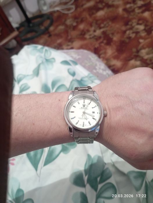 Срочно продам чясы ручные