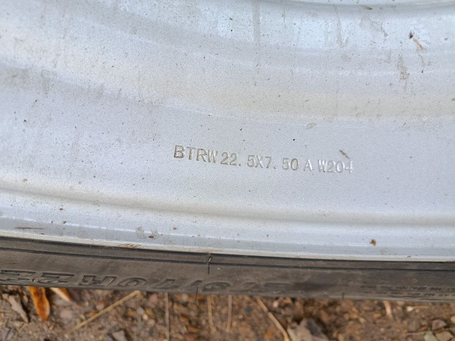 Продам два колеса в сборе