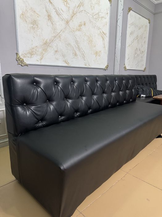 Стол кожанный 2м