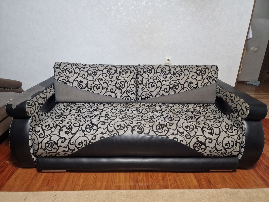 Продам диван с креслом