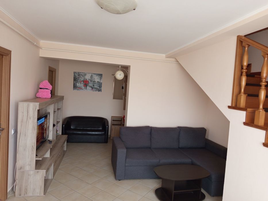 Închiriez apartament 3 camere
