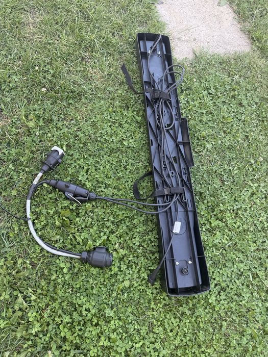 Vând suport biciclete Thule Xpress 970 + Thule Light Board 976