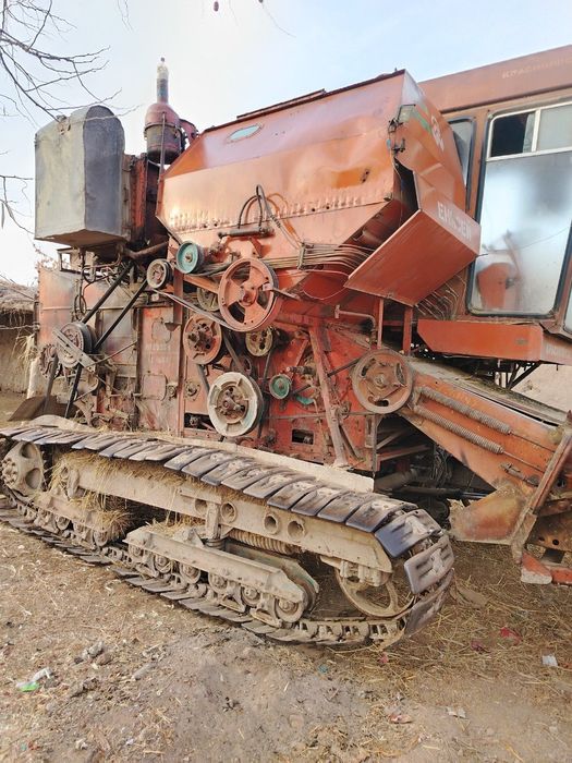 Енисей канбайн 1994 Гусеницалик