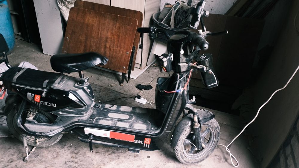 Продам скутер sc8