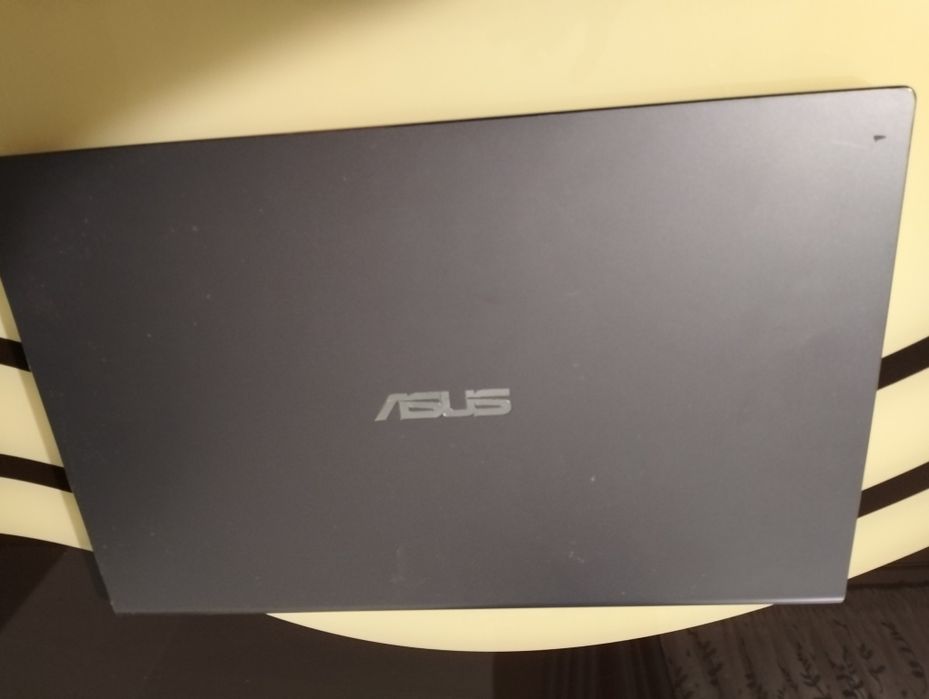 Asus i5 cu licență