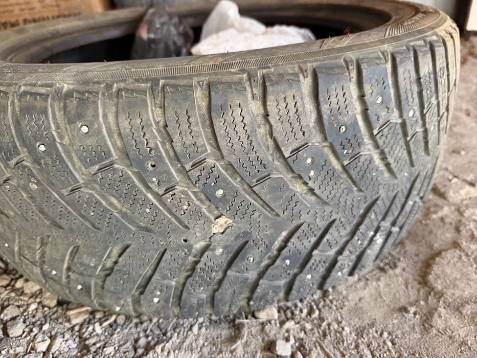 продам шины 215/50/R17