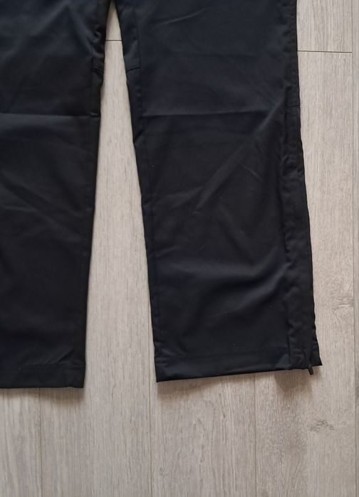 Дамски спортен панталон Head Club, размери M и XL.