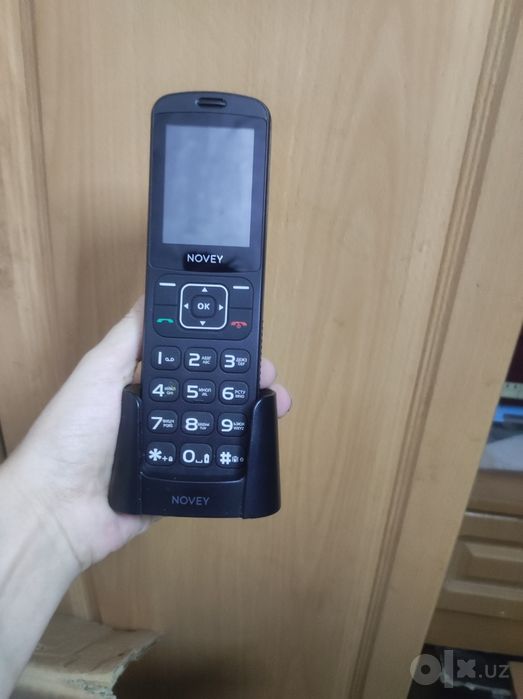 Продам телефон сотовый новый