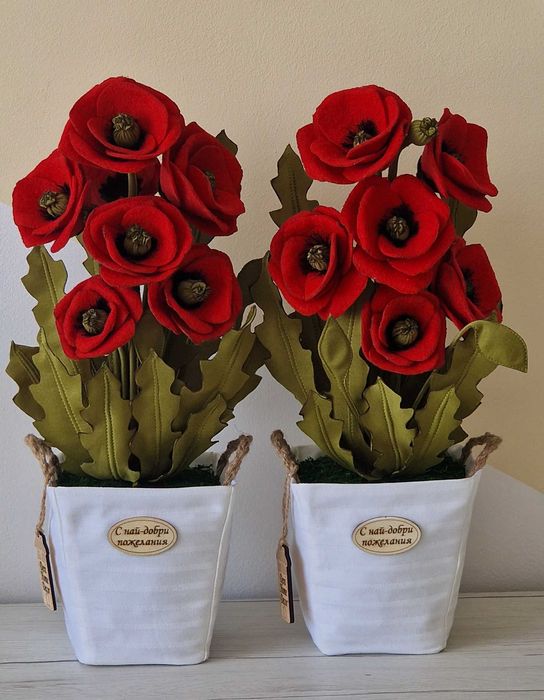 Цветя в кашпа, изработени от текстил