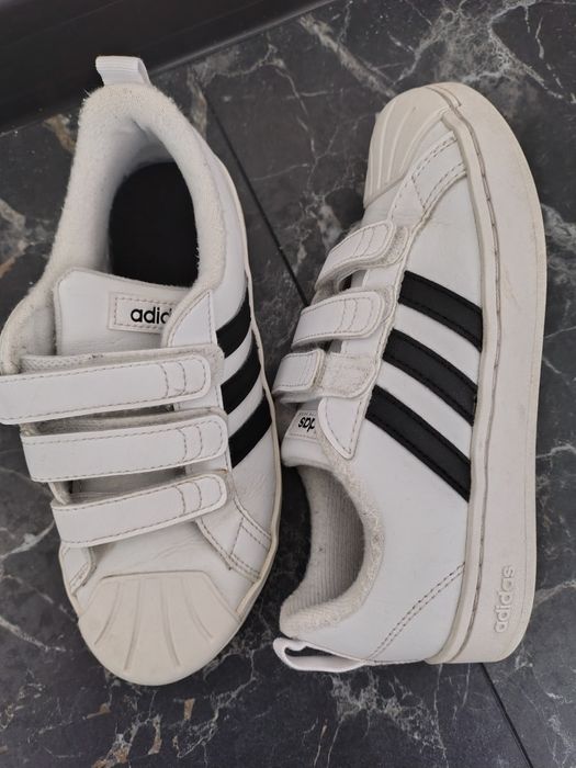 маратонки Adidas