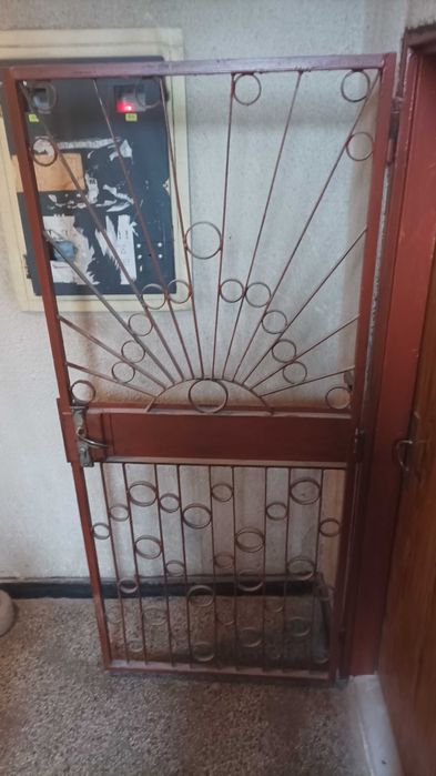 Решетка за входна врата