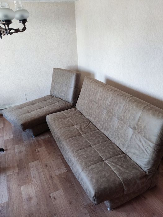 Диван кровать с оттоманкой