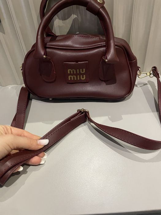 Geanta Miu Miu  visinie