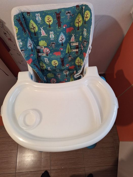 Scaun de masa bebe