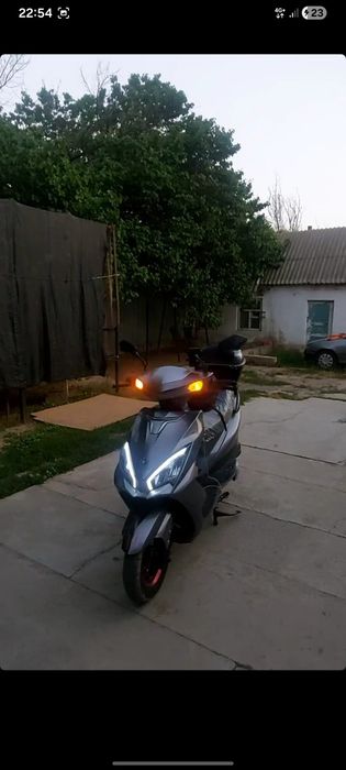 мопед скутер м10