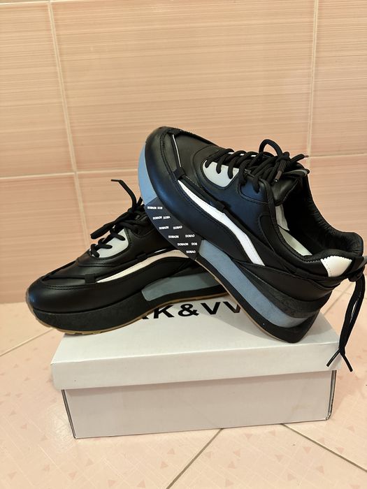 Дамски сникърси НОВИ - 37 номер