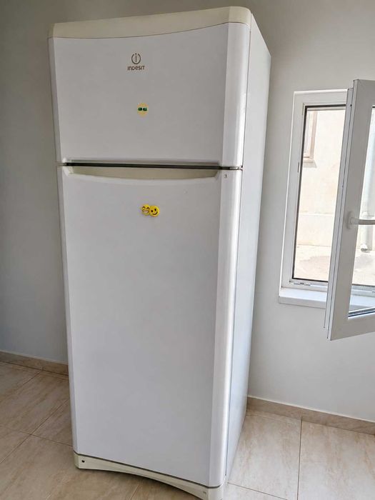 Frigider Indesit – perfect funcțional – 600 lei