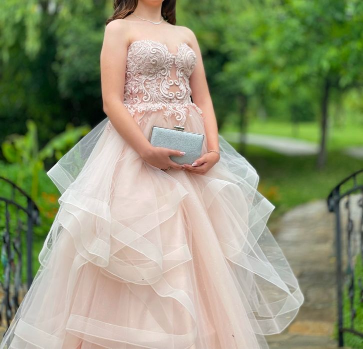 Бална рокля