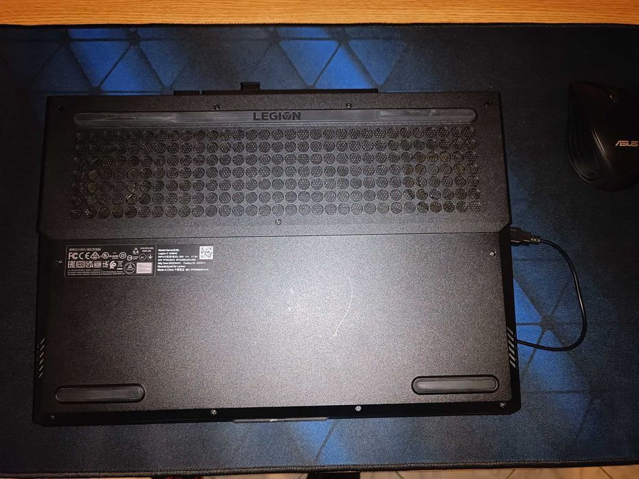 Vând laptop Lenovo Legion +mouse+mousepad  oferte doar în Brasov