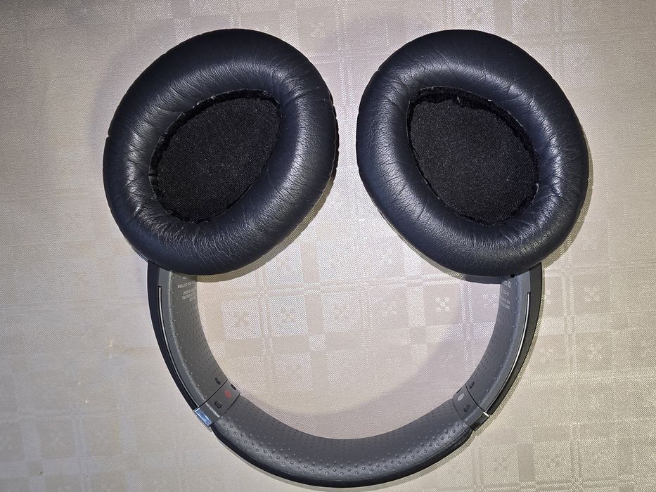 Vând căști BEATS wireless solo3