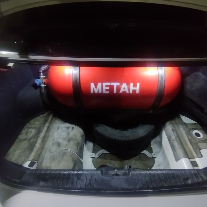 Lasetti 1.6 sotiladi gazda