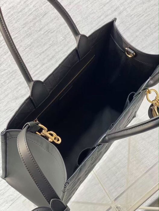 Дамска чанта Dior Book Tote
