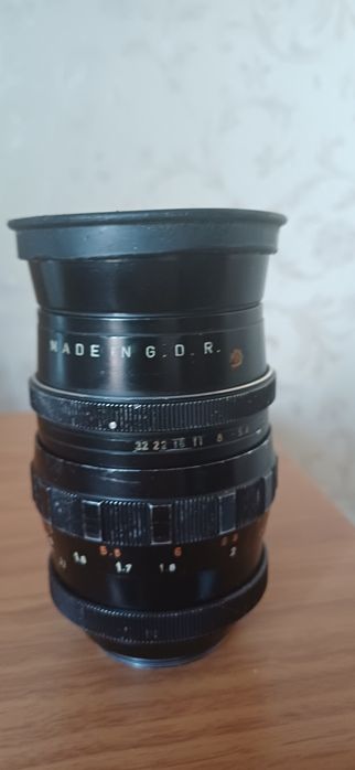 Продам фотоаппарат ZENIT-E и объектив.