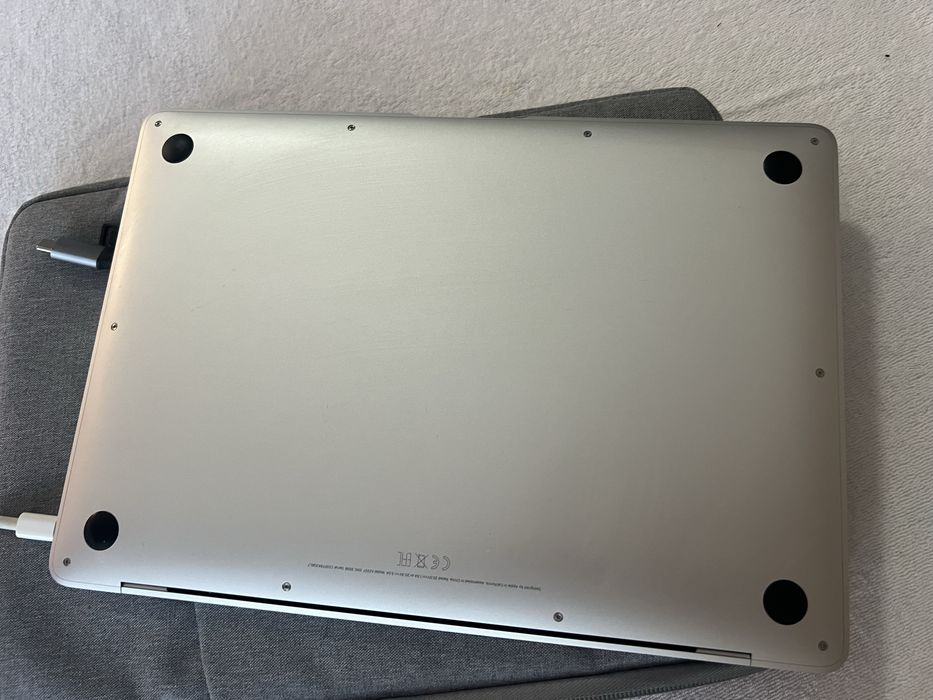 Latop Apple MacBookAir 13 inch