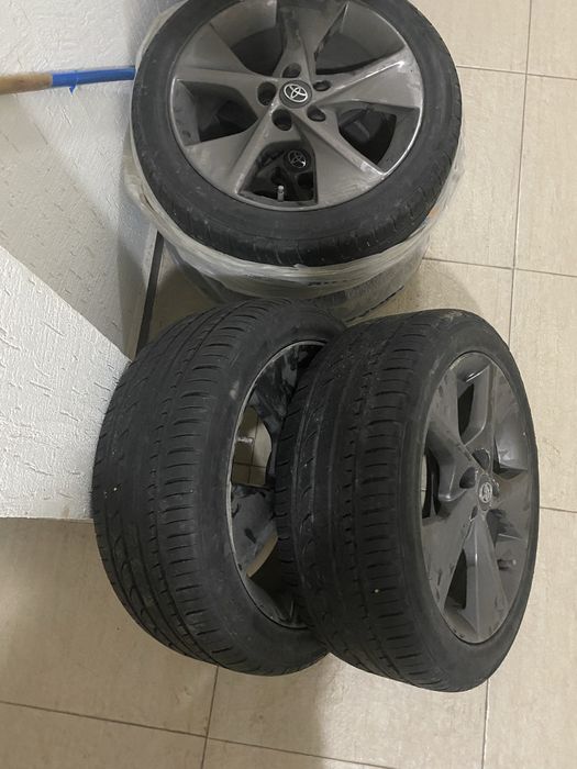 Срочно продам оригинальные диски с резиной