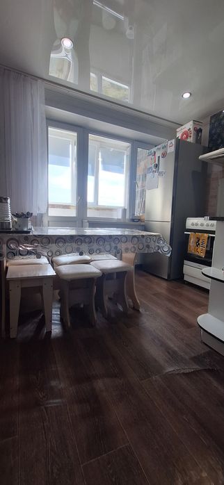 Продам 4х комн квартиру