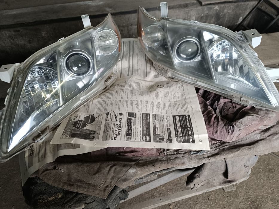 Передняя оптика на авто Камри 40