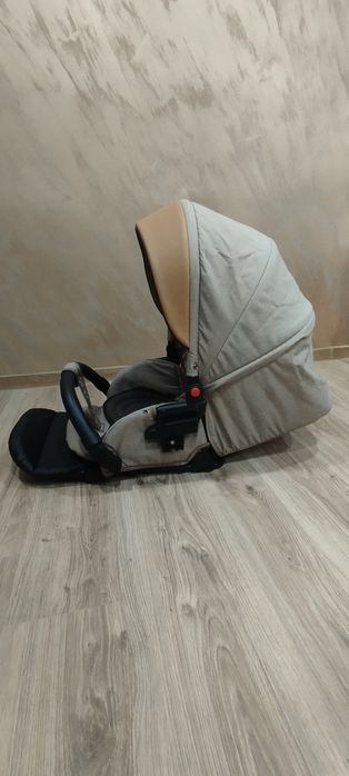 Бебешка количка .