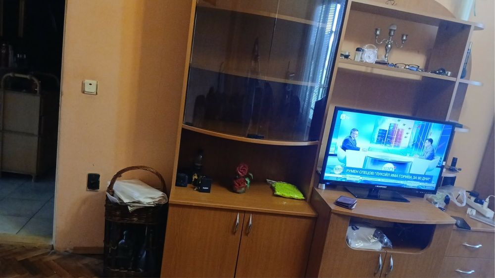 Продавам холна секция