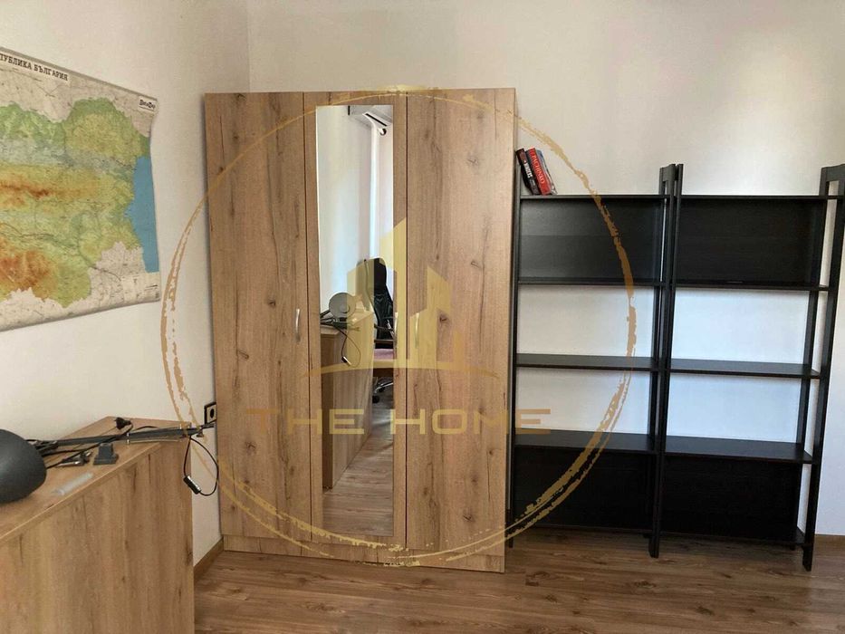Стилен 3 стаен Нептун
