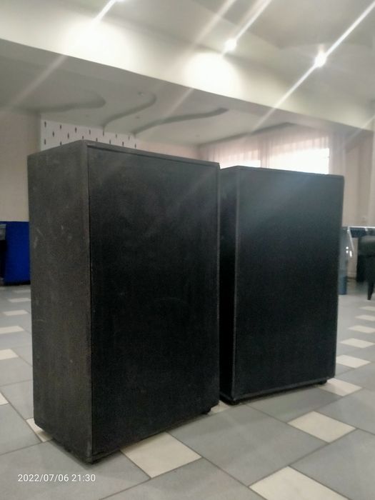 Продам мощные колонки.