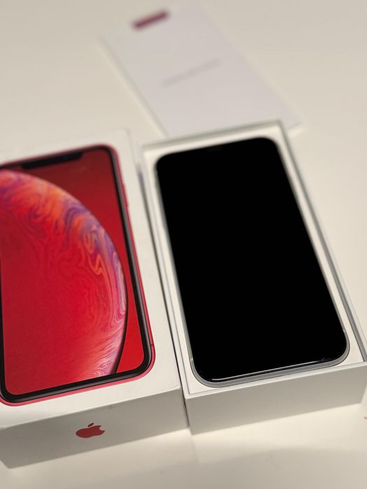 iPhone XR White Piese/Recarosare